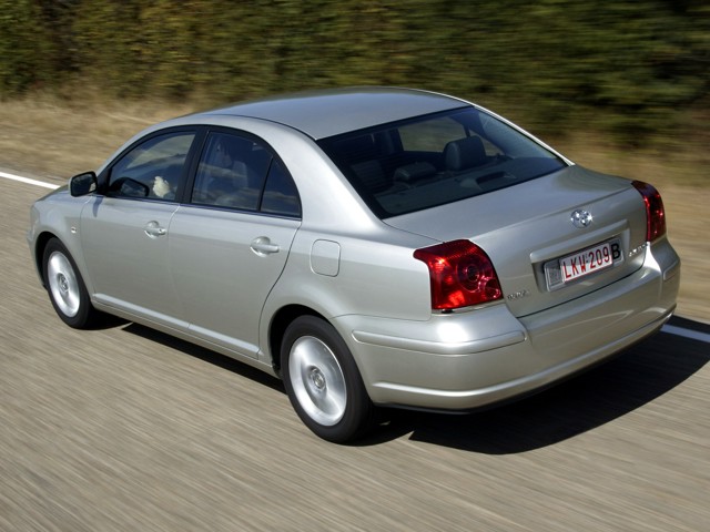 Toyota Avensis foto 5