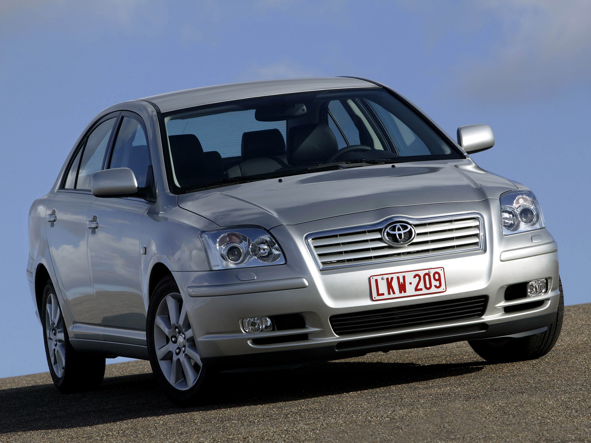 Toyota Avensis photo 15