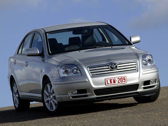 Toyota Avensis foto 15