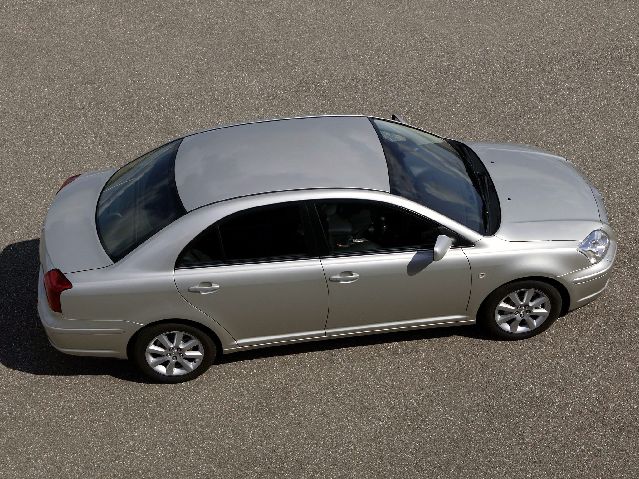 Toyota Avensis photo 17