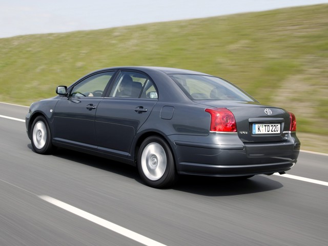 Toyota Avensis foto 19
