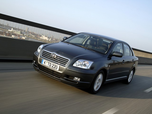 Toyota Avensis foto 22