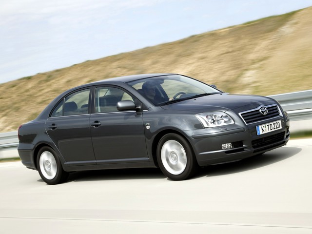 Toyota Avensis foto 25