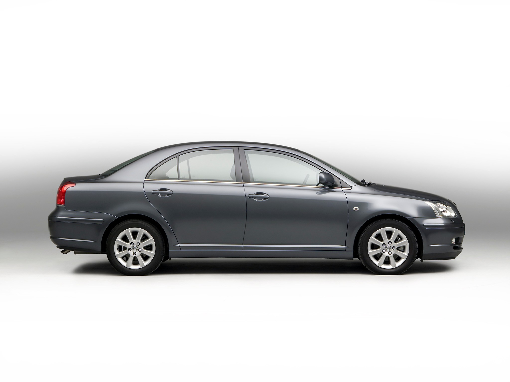 Toyota Avensis photo 28