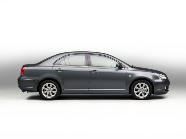 Toyota Avensis foto 28