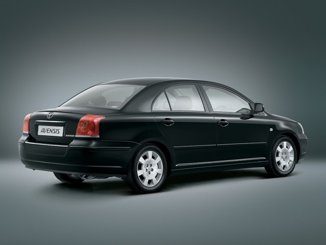 Toyota Avensis foto 34