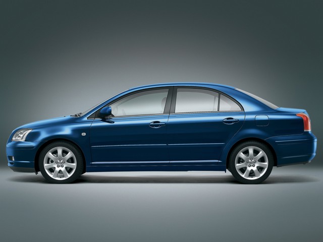 Toyota Avensis foto 35