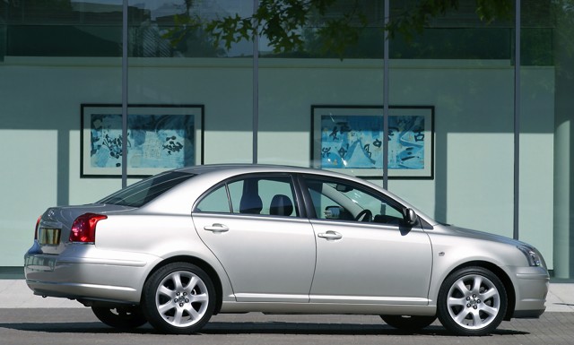 Toyota Avensis foto 40