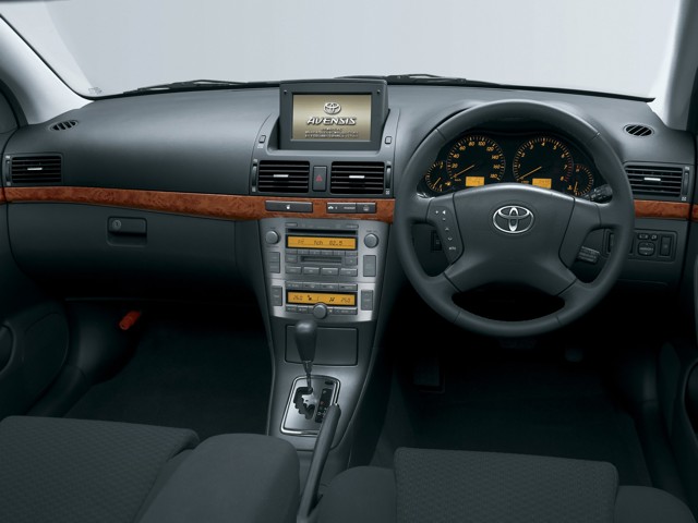 Toyota Avensis foto 45