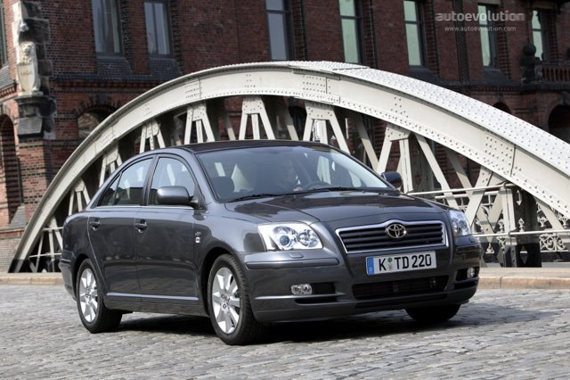 Toyota Avensis foto 1