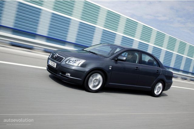 Toyota Avensis foto 3