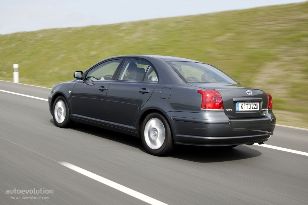 Toyota Avensis photo 4