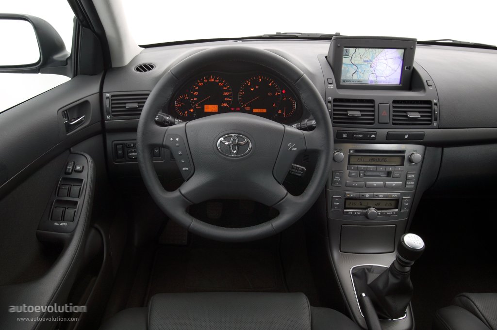 Toyota Avensis photo 41