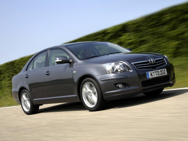 Toyota Avensis foto 6