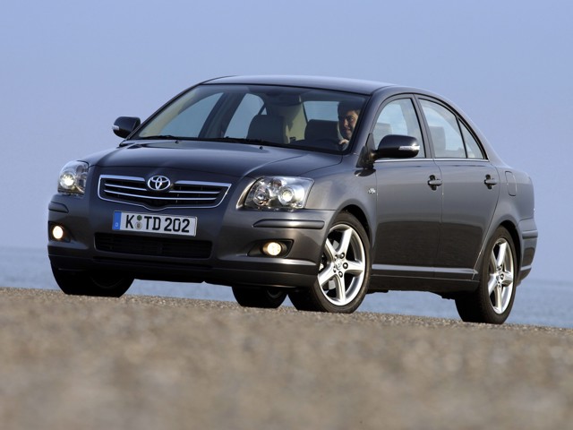 Toyota Avensis foto 10