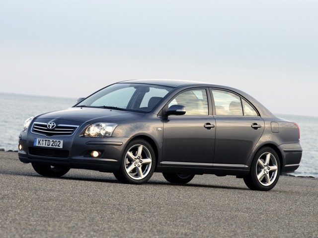Toyota Avensis foto 11