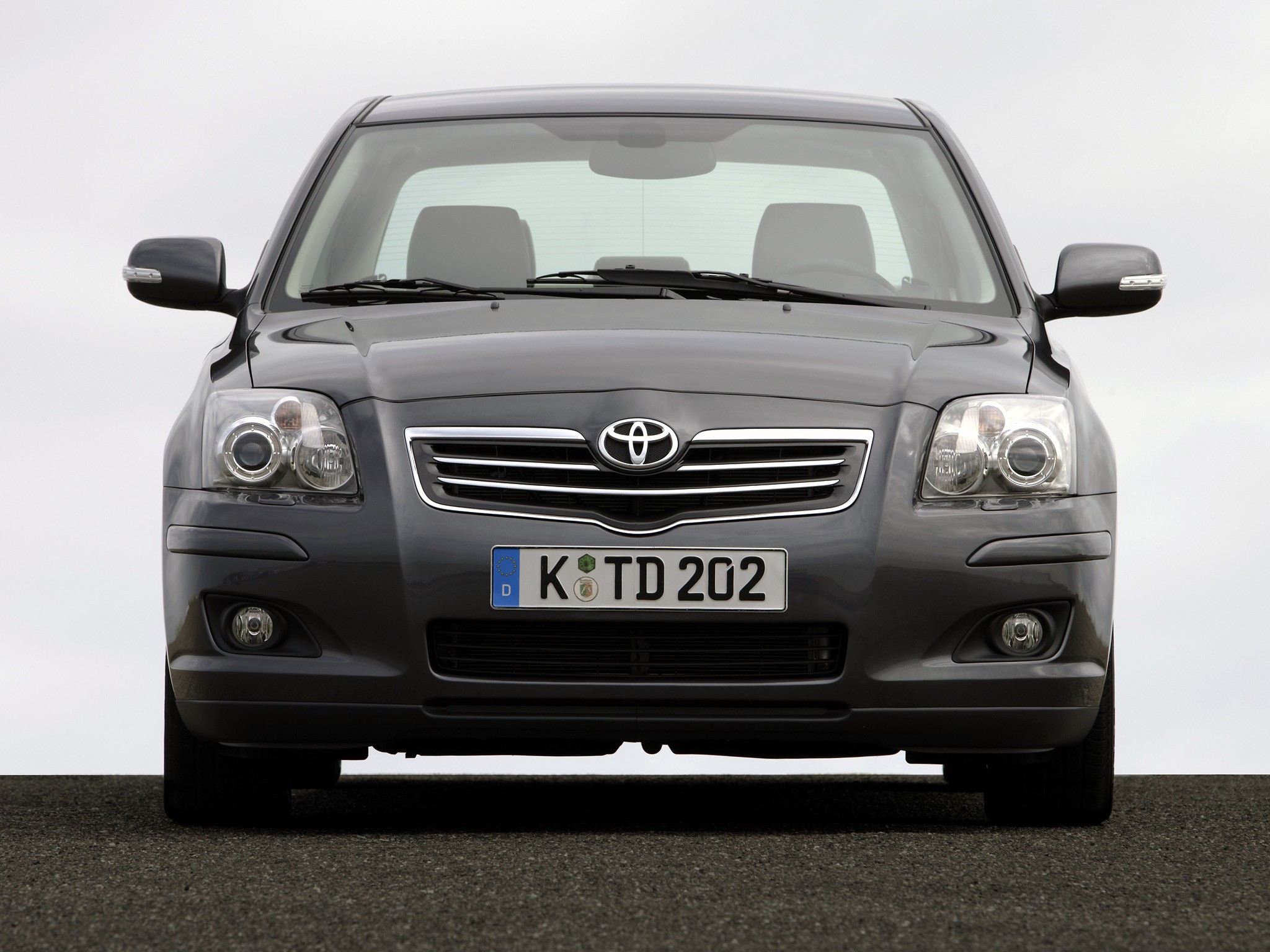 Toyota Avensis photo 13
