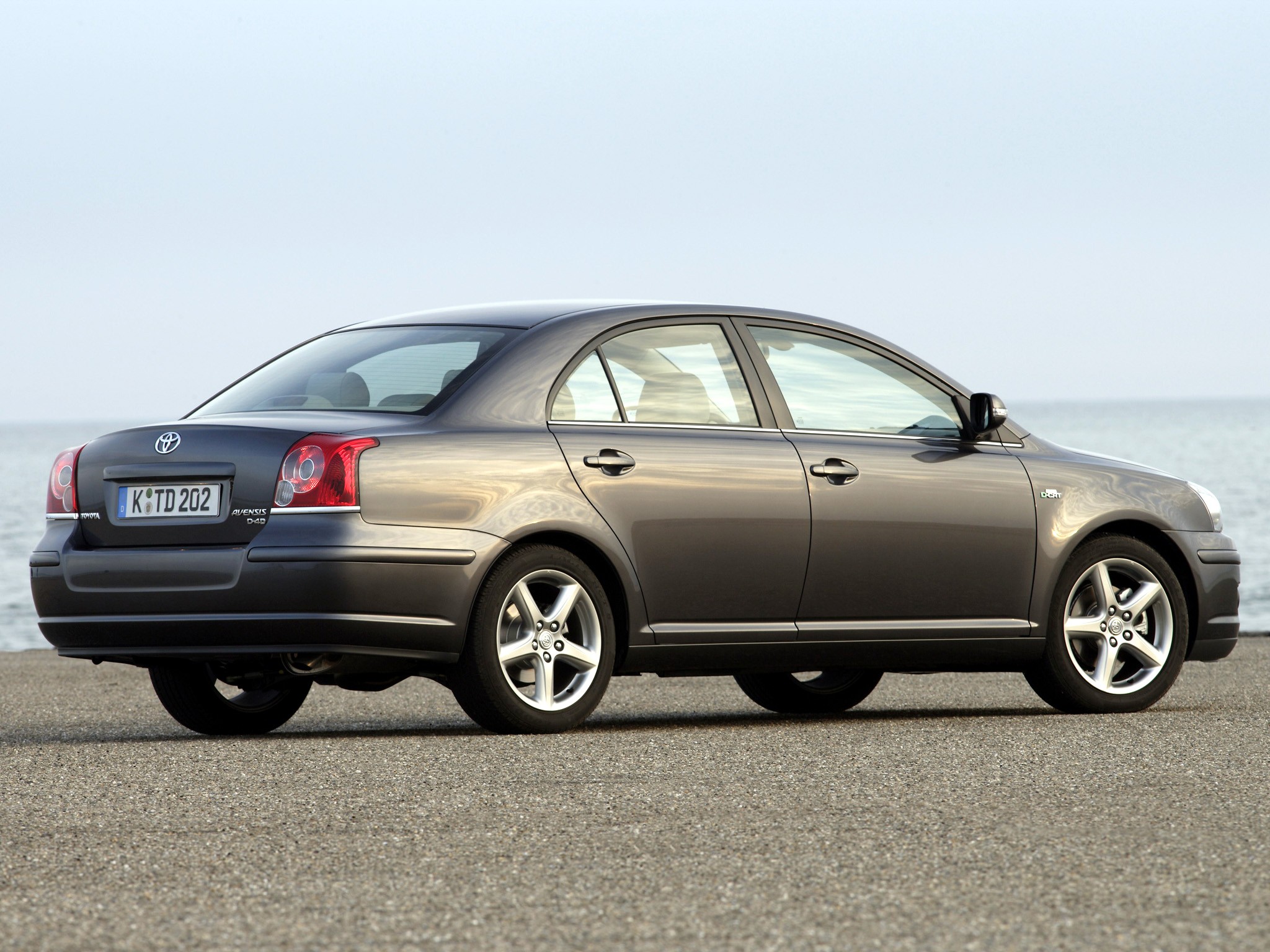 Toyota Avensis photo 15