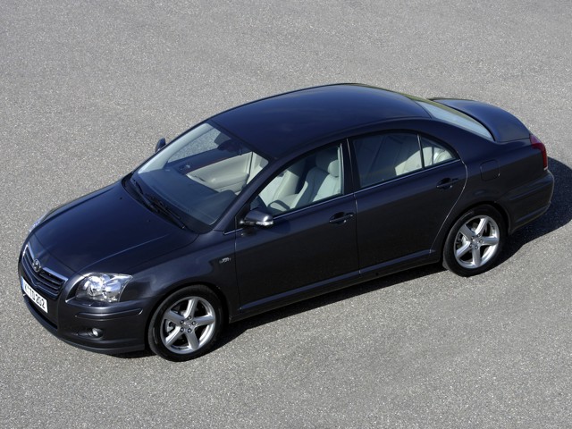 Toyota Avensis foto 16