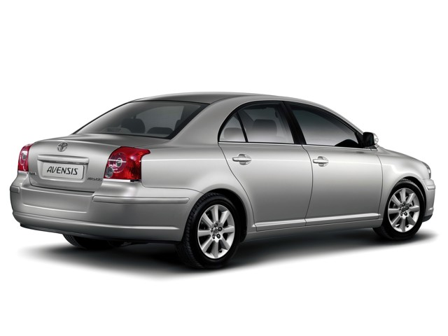Toyota Avensis foto 18