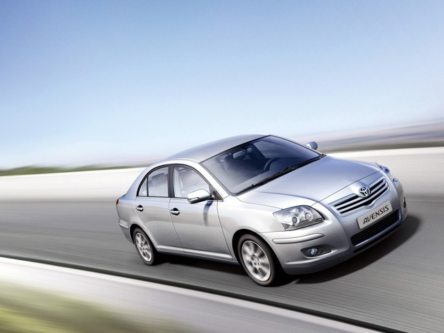 Toyota Avensis foto 22