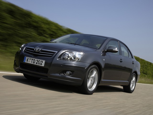 Toyota Avensis foto 26