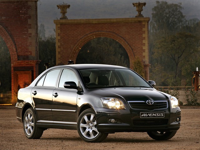 Toyota Avensis foto 30