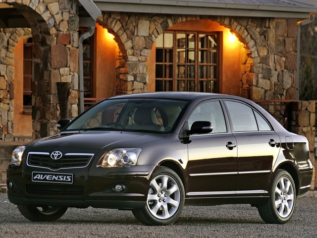 Toyota Avensis foto 32