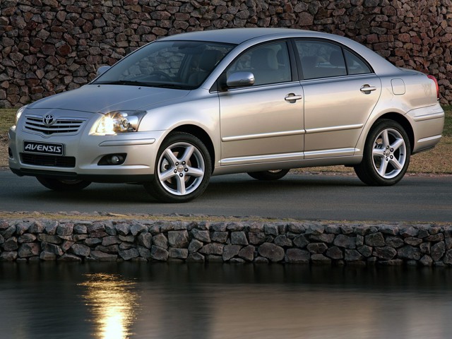 Toyota Avensis foto 34
