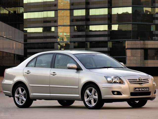 Toyota Avensis foto 36