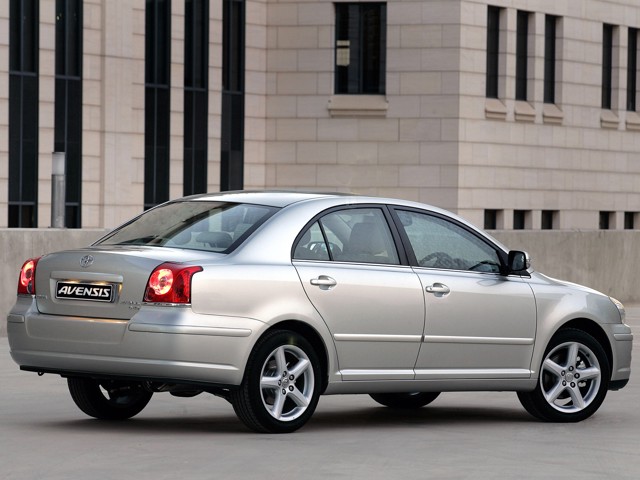Toyota Avensis foto 37