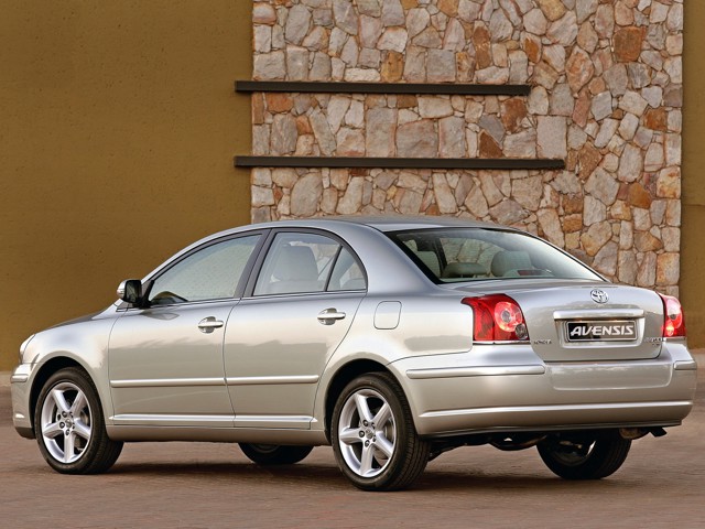 Toyota Avensis foto 38