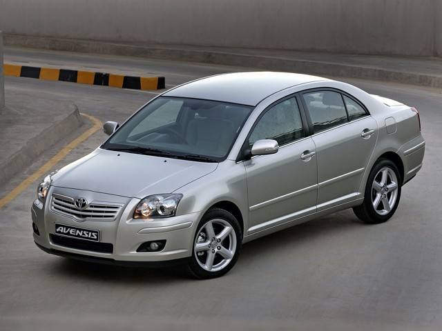 Toyota Avensis foto 40