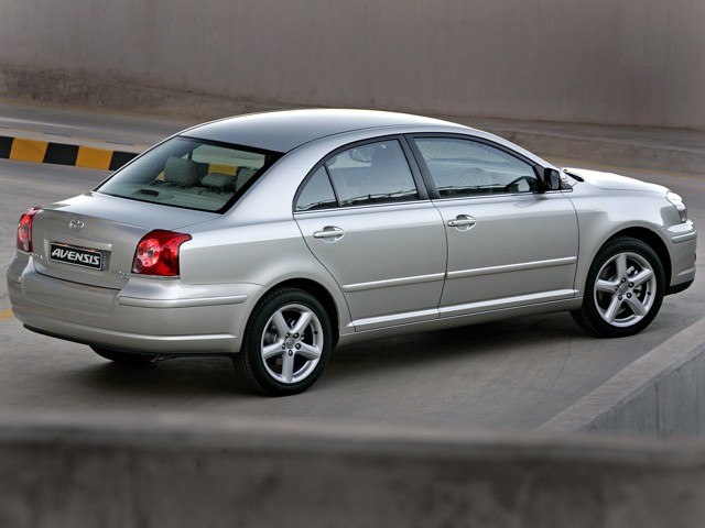 Toyota Avensis foto 41