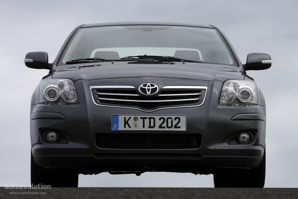 Toyota Avensis photo 4