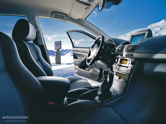 Toyota Avensis foto 42