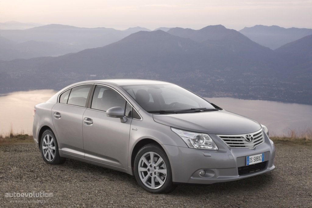 TOYOTA Avensis