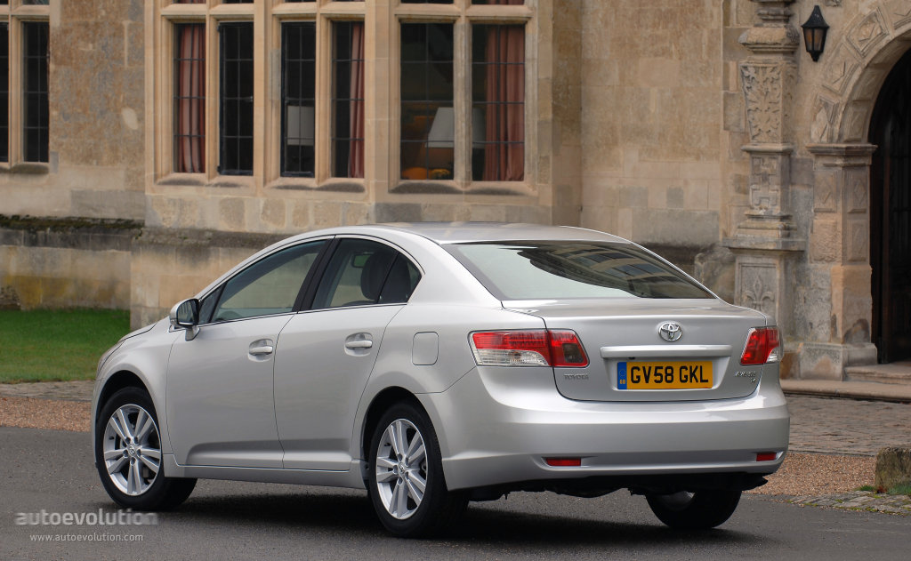 Toyota Avensis photo 11