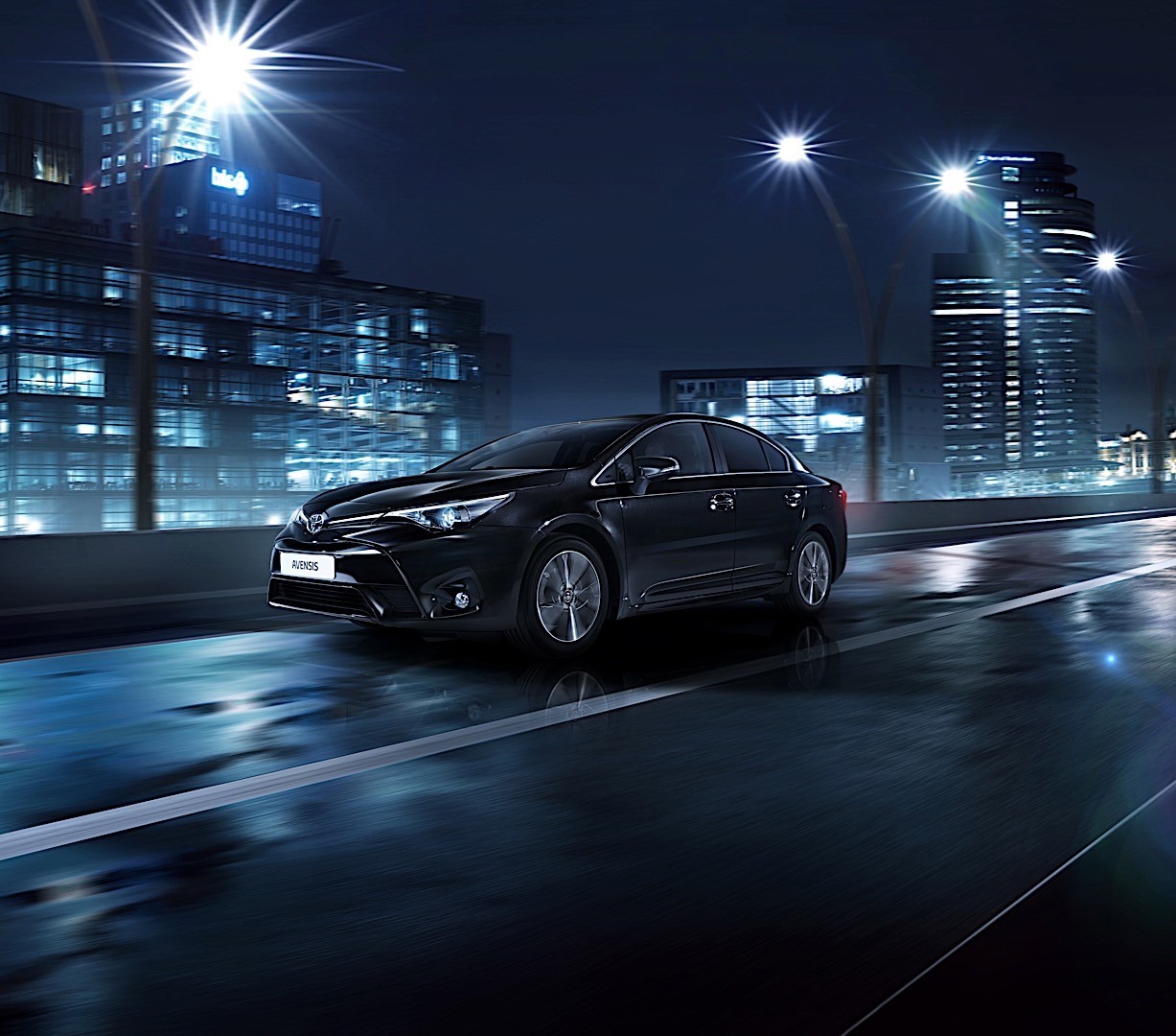 Toyota Avensis photo 2