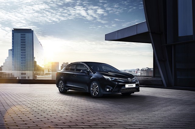 Toyota Avensis foto 16