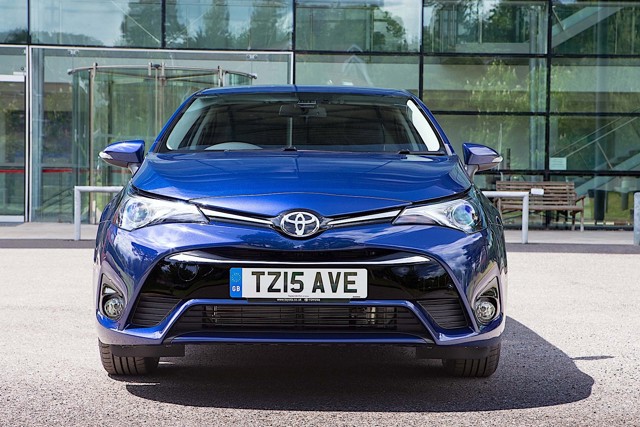 Toyota Avensis foto 19