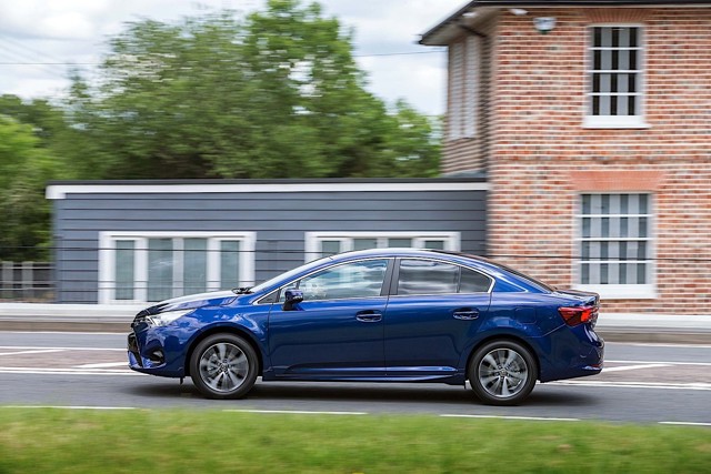 Toyota Avensis foto 31