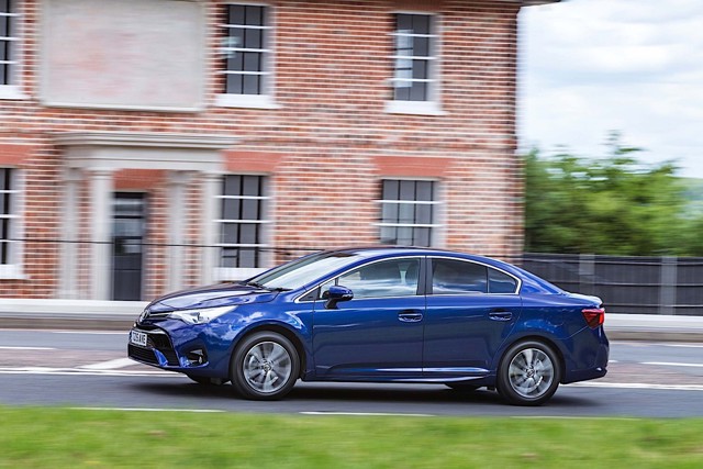 Toyota Avensis foto 32