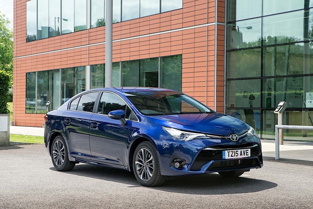 Toyota Avensis foto 33
