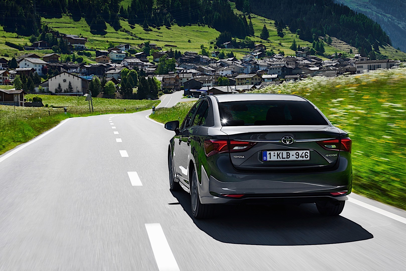 Toyota Avensis photo 38