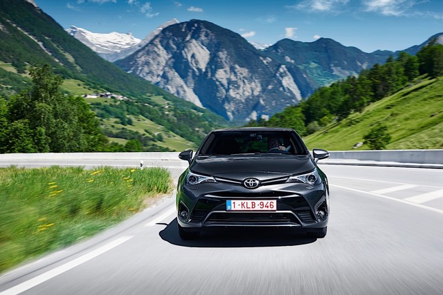 Toyota Avensis foto 41