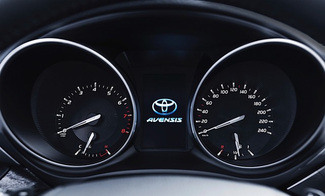 Toyota Avensis foto 49