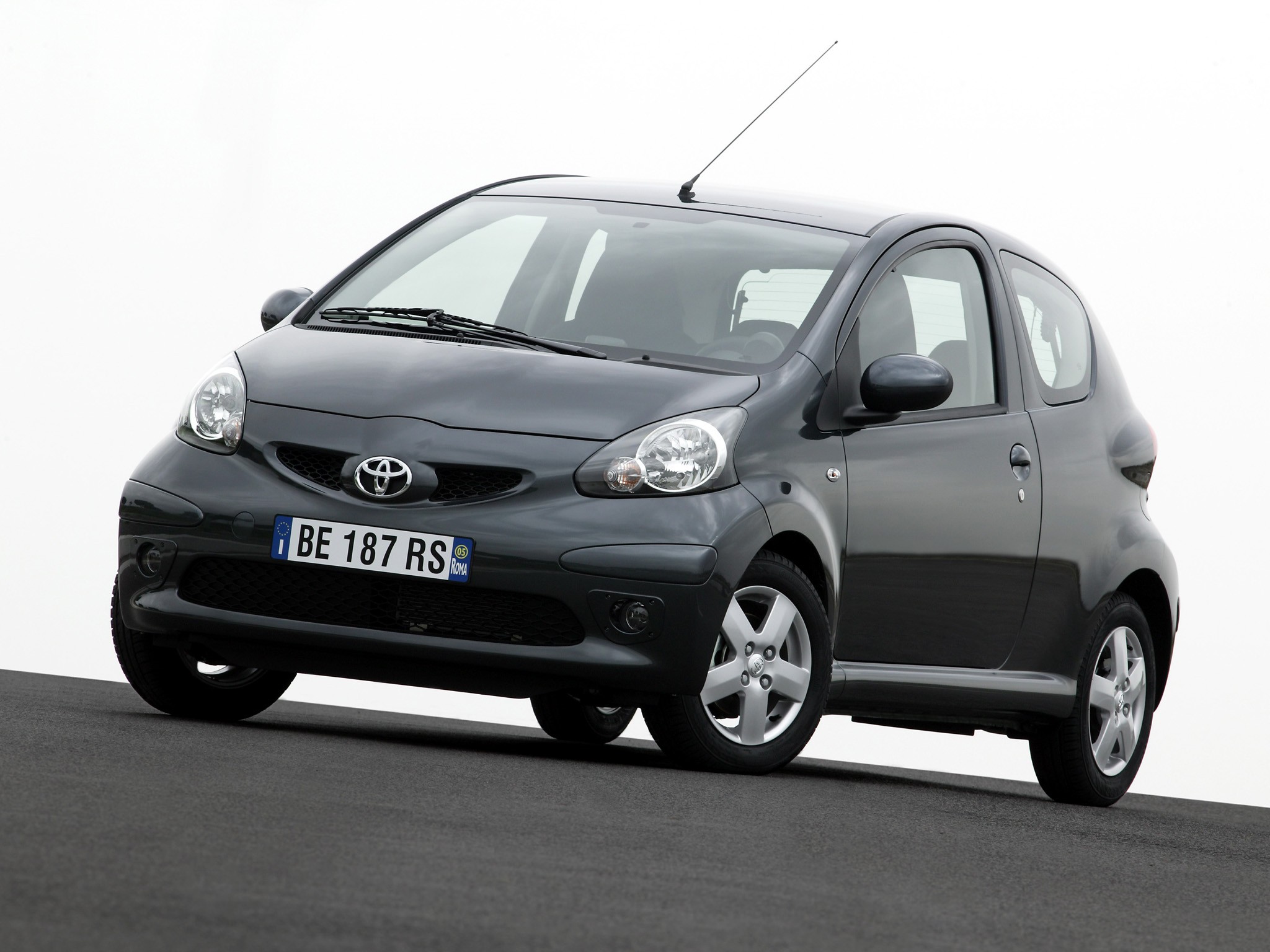 Toyota Aygo 3 Doors photo 11