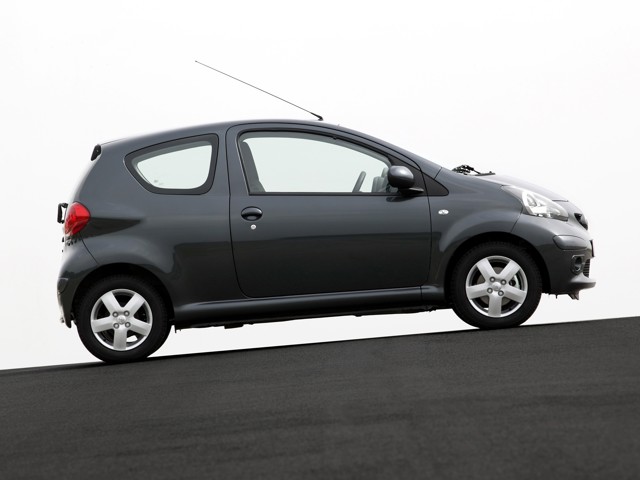 Toyota Aygo 3 Doors photo 13