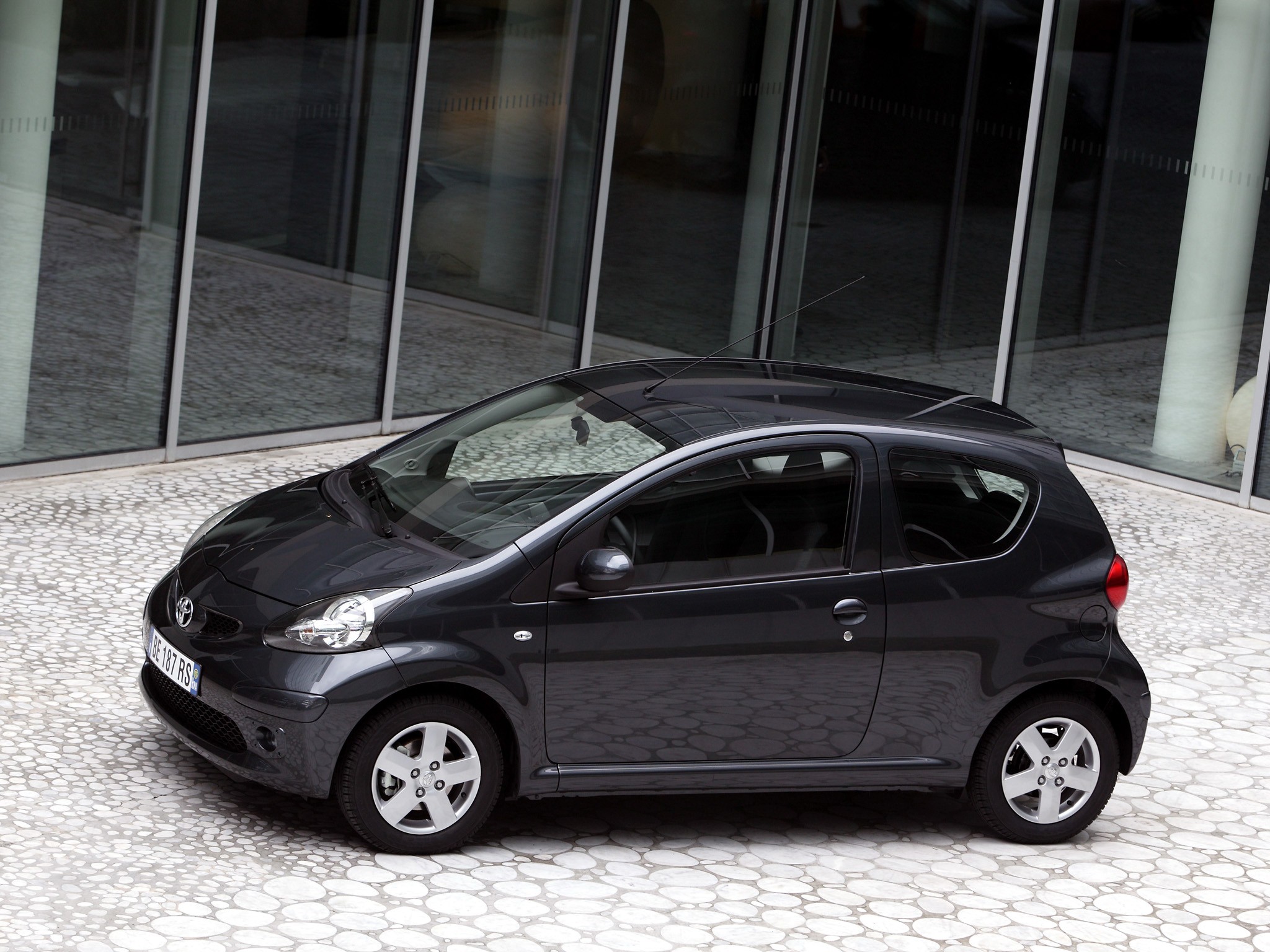 Toyota Aygo 3 Doors photo 6